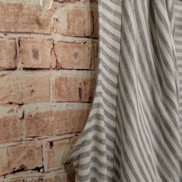 Vanity Asymmetrical zip Front Sleeveless Top Size Small - Picture 5 of 10